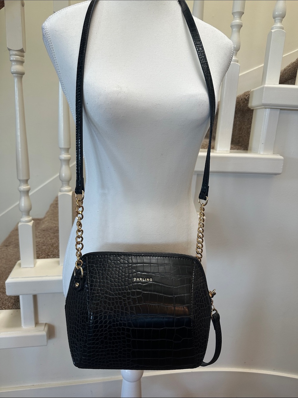 Nwot. Darling fashion bag Adjustable shoulder